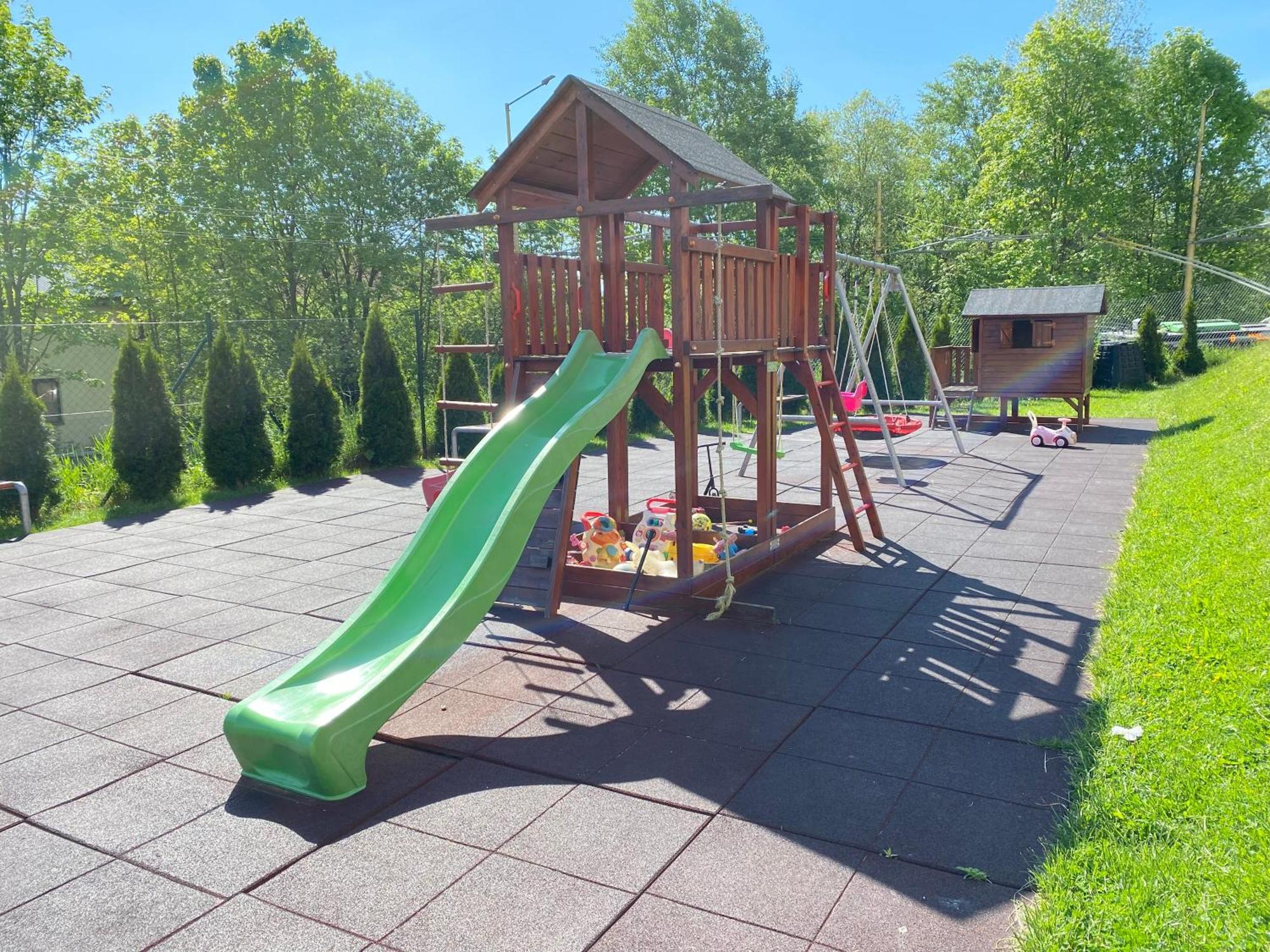 Apartman Slnecna Terasa S Vlastnym Parkovanim Na 2 Auta Apartment Zilina Exterior photo